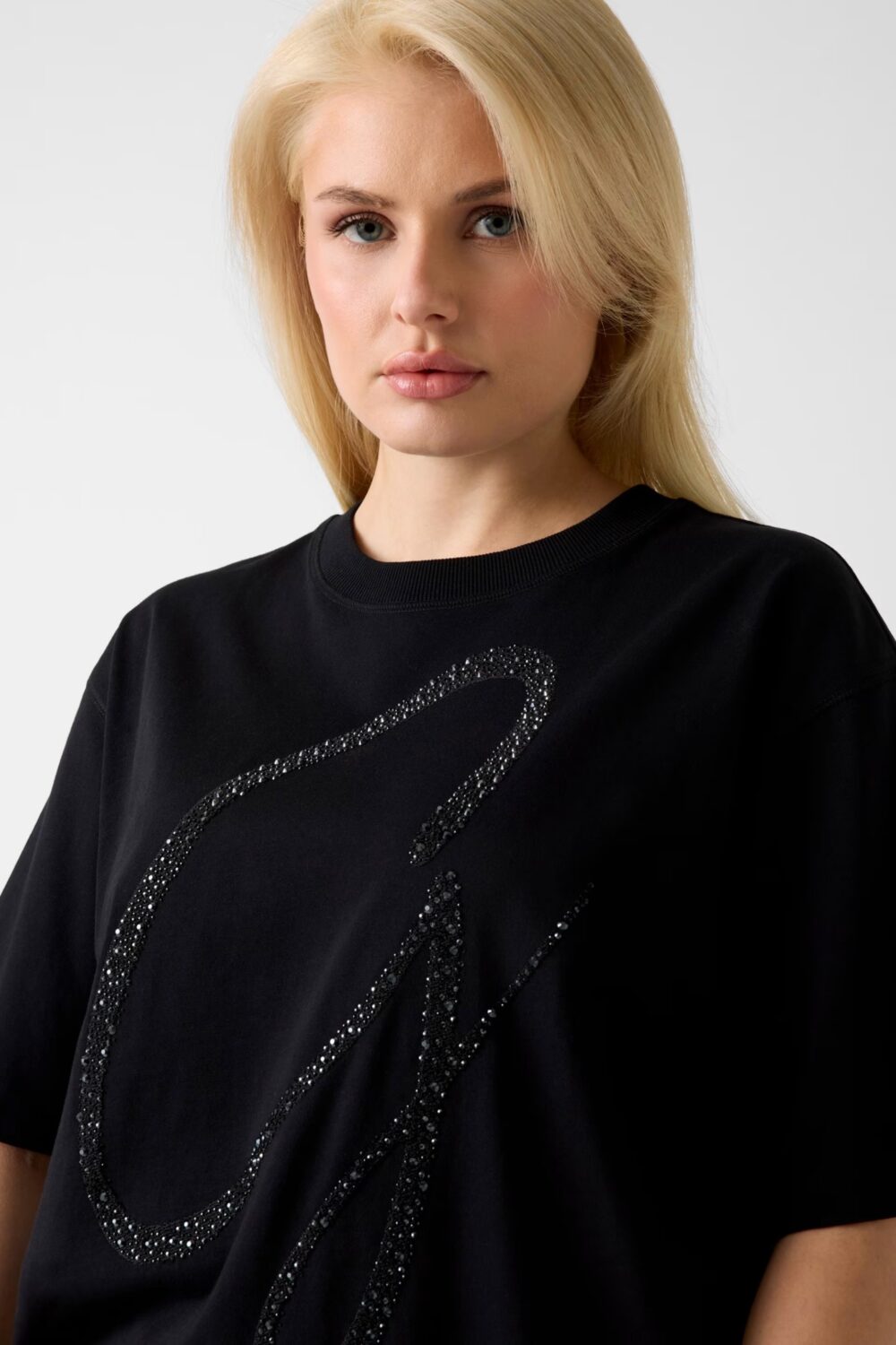 393478 BLACK