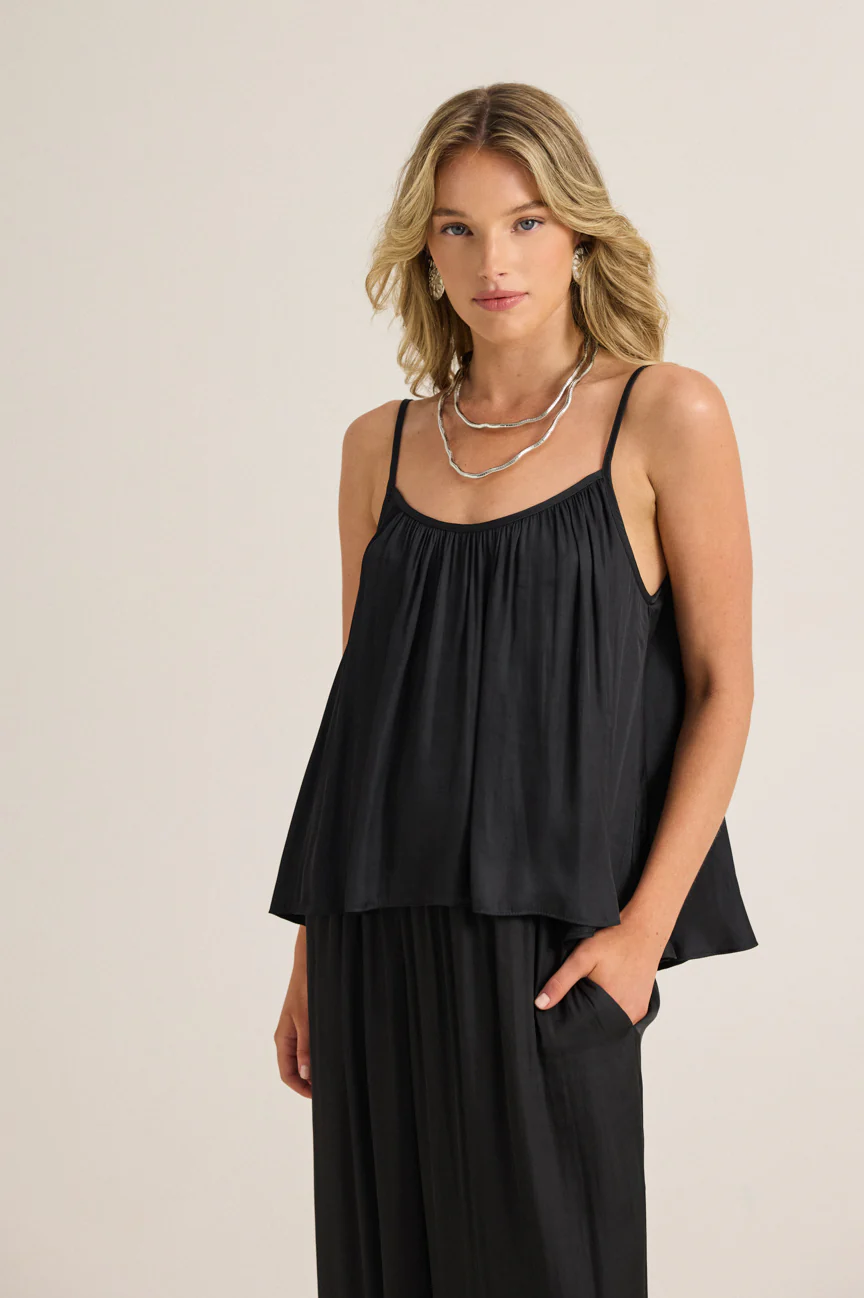 261379_mployza_mayro_1_1366x