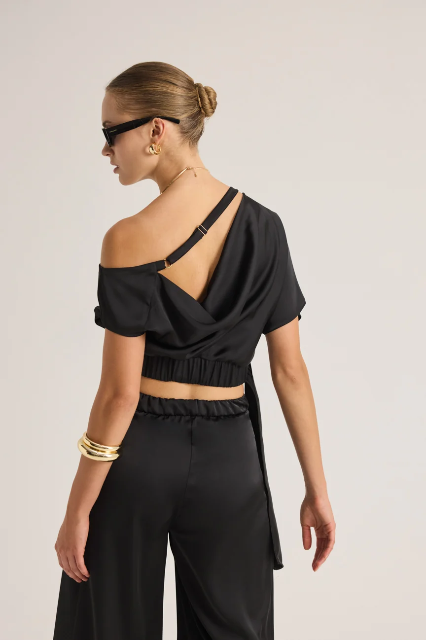 enzzo252499_1366x